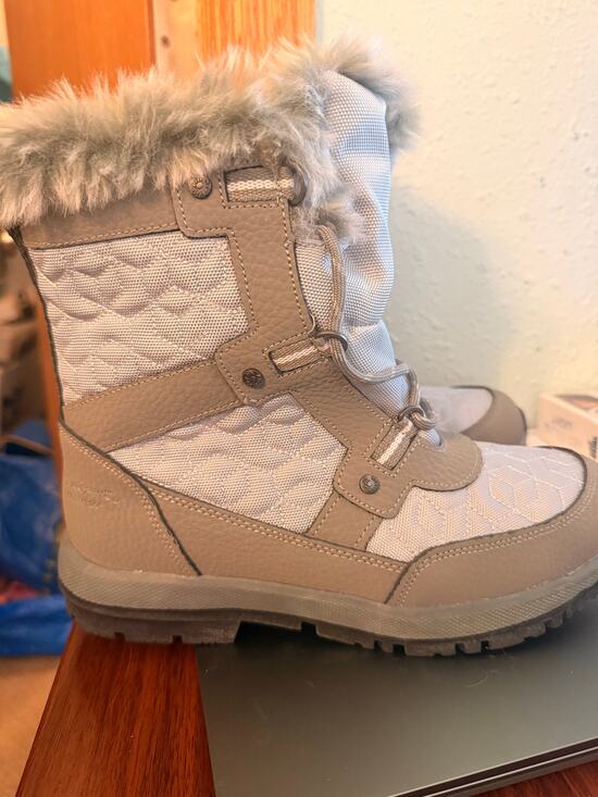 Bearpaw Shoes - Bearpaw Women’s Size 8